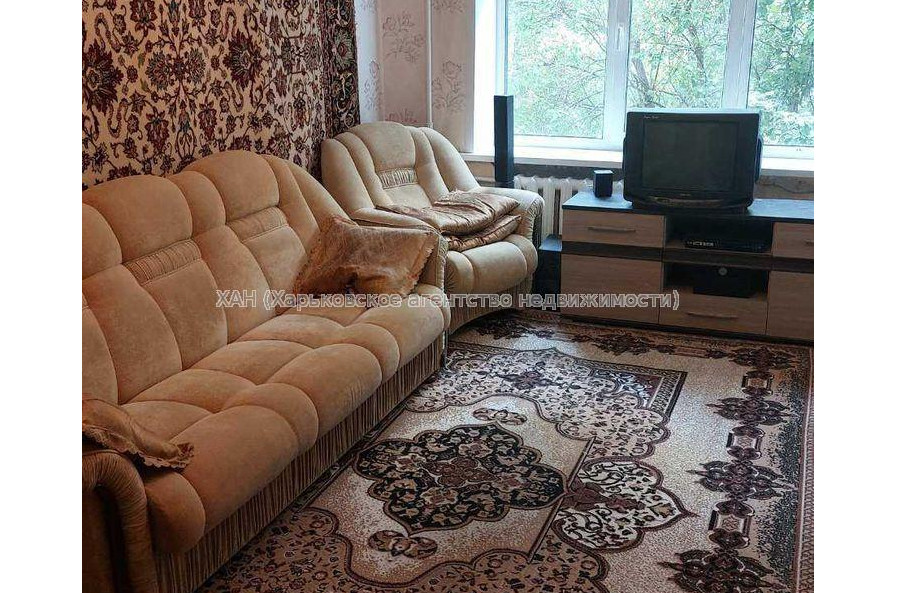 Продам квартиру, Деревянко ул. , 3  ком., 64 м², советский ремонт 
