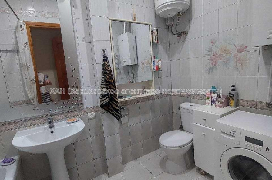 Продам квартиру, Куликовский спуск , 4  ком., 112.70 м², капитальный ремонт 