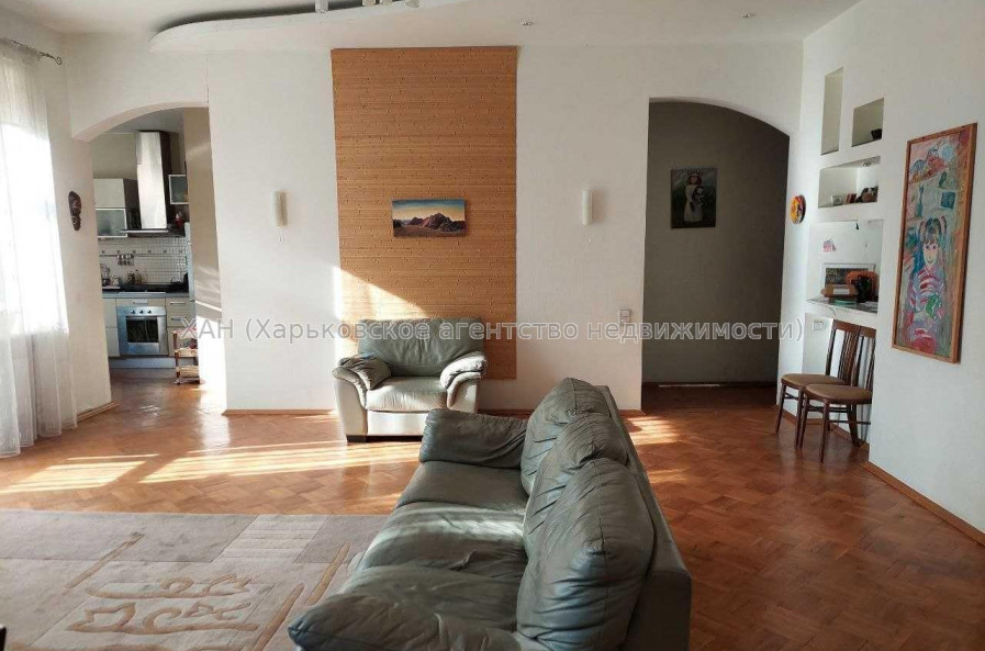 Продам квартиру, Куликовский спуск , 4  ком., 112.70 м², капитальный ремонт 