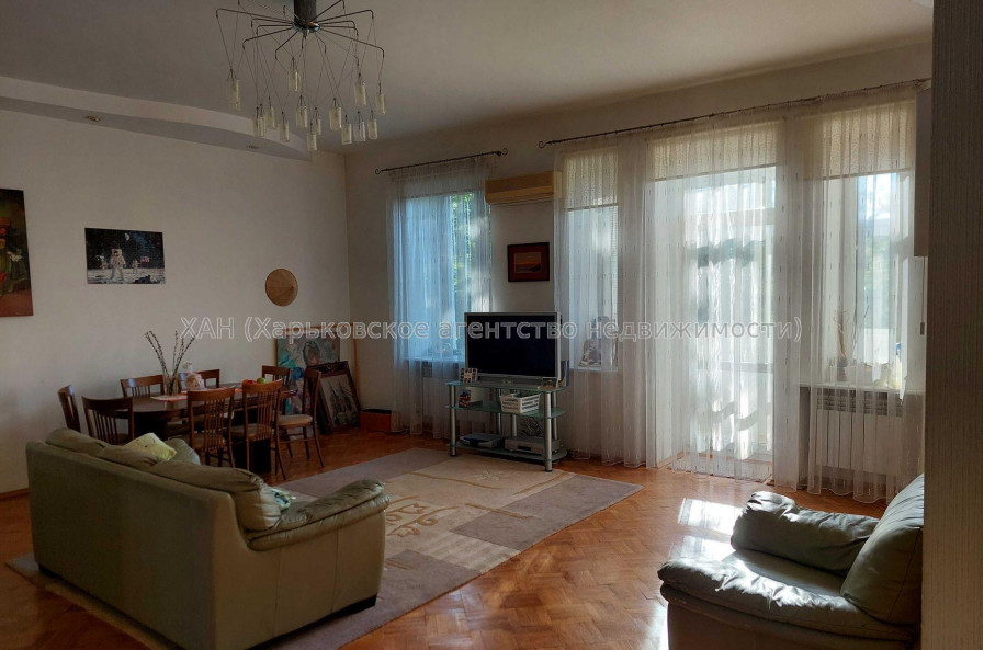 Продам квартиру, Куликовский спуск , 4  ком., 112.70 м², капитальный ремонт 