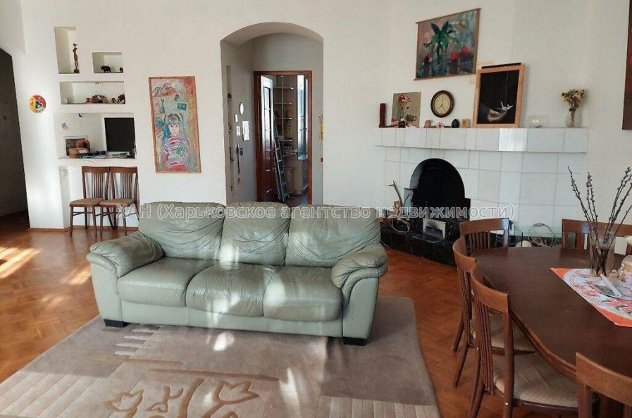 Продам квартиру, Куликовский спуск , 4 кім., 112.70 м², капитальный ремонт 