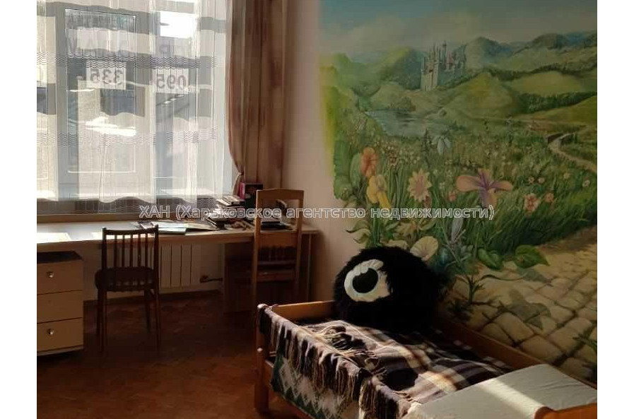 Продам квартиру, Куликовский спуск , 4  ком., 112.70 м², капитальный ремонт 