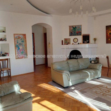 Продам квартиру, Куликовский спуск , 4 кім., 112.70 м², капитальный ремонт 