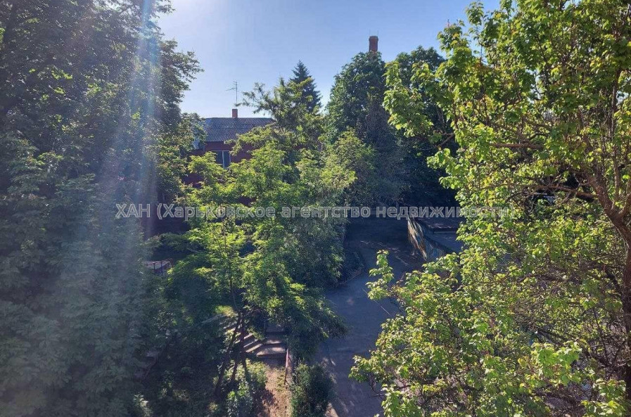 Продам квартиру, Куликовский спуск , 4  ком., 112.70 м², капитальный ремонт 