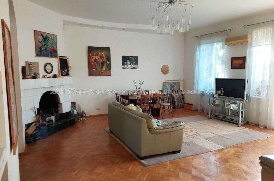 Продам квартиру, Куликовский спуск , 4  ком., 112.70 м², капитальный ремонт 