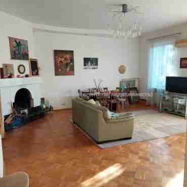 Продам квартиру, Куликовский спуск , 4  ком., 112.70 м², капитальный ремонт 