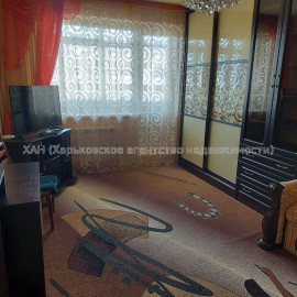 Продам квартиру, Деревянко ул. , 2  ком., 52 м², капитальный ремонт