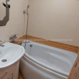 Продам квартиру, Деревянко ул. , 2  ком., 52 м², капитальный ремонт 