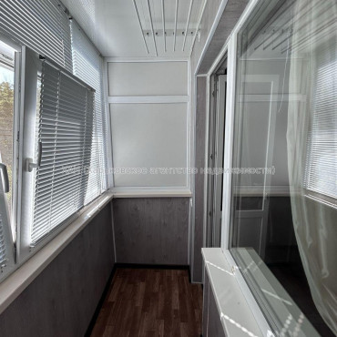 Продам квартиру, Бучмы ул. , 2 кім., 46.50 м², частичный ремонт 