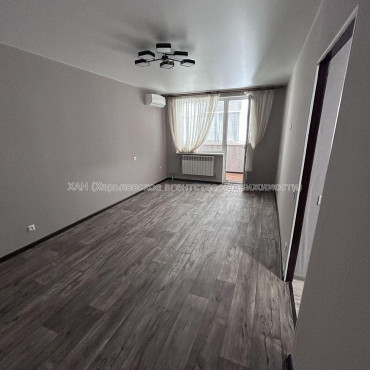 Продам квартиру, Бучмы ул. , 2 кім., 46.50 м², частичный ремонт 