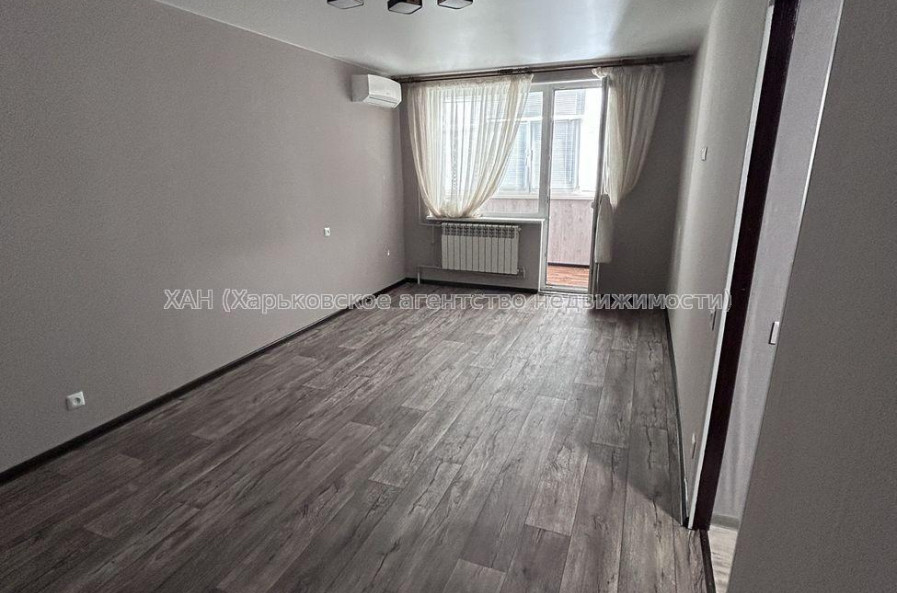Продам квартиру, Бучмы ул. , 2 кім., 46.50 м², частичный ремонт 