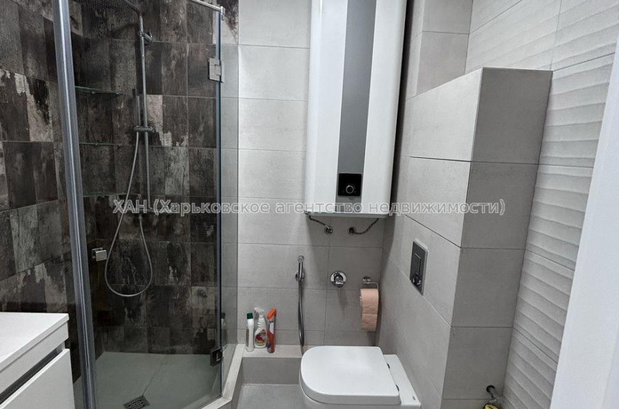 Продам квартиру, Бучмы ул. , 2 кім., 46.50 м², частичный ремонт 