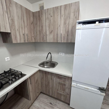 Продам квартиру, Бучмы ул. , 2 кім., 46.50 м², частичный ремонт 