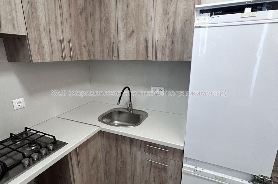 Продам квартиру, Бучмы ул. , 2 кім., 46.50 м², частичный ремонт 