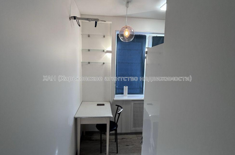 Продам квартиру, Бучмы ул. , 2 кім., 46.50 м², частичный ремонт 