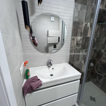 Продам квартиру, Бучмы ул. , 2 кім., 46.50 м², частичный ремонт 