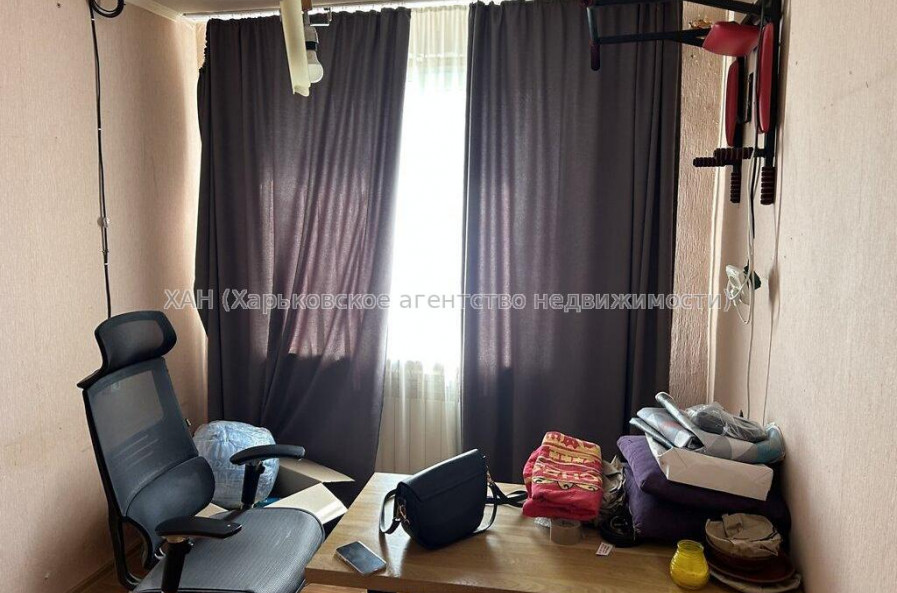 Продам квартиру, Бучмы ул. , 2 кім., 46.50 м², частичный ремонт 