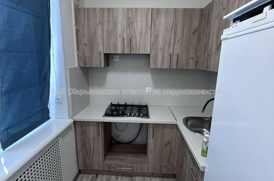 Продам квартиру, Бучмы ул. , 2 кім., 46.50 м², частичный ремонт 