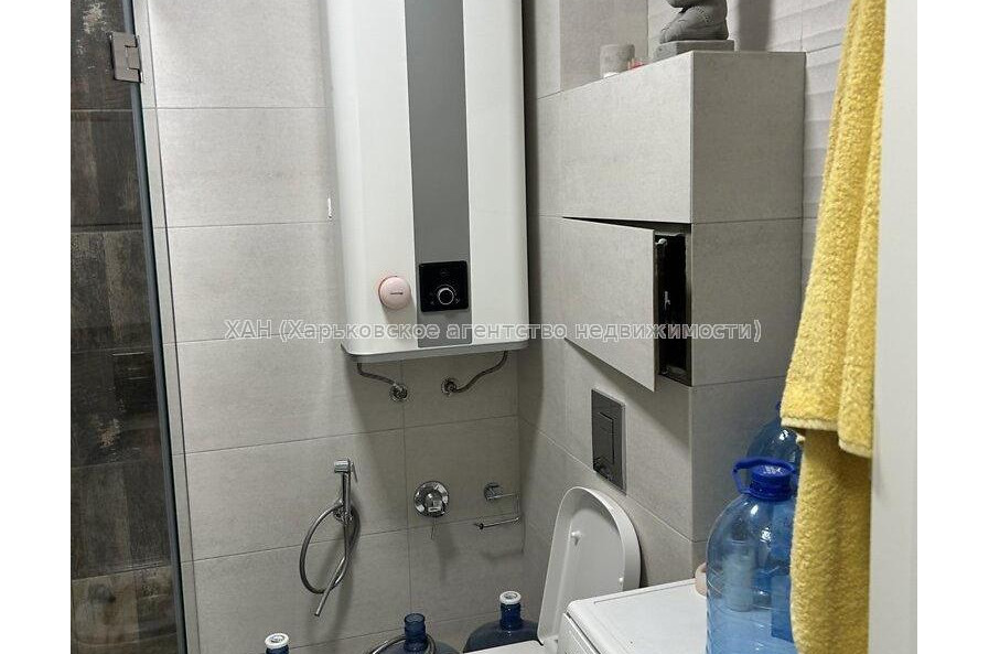 Продам квартиру, Бучмы ул. , 2 кім., 46.50 м², частичный ремонт 