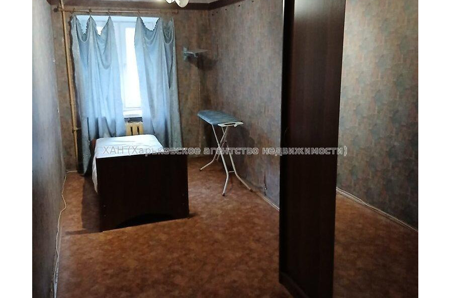 Продам квартиру, Харьковских Дивизий ул. , 2 кім., 49 м², косметический ремонт 