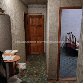 Продам квартиру, Харьковских Дивизий ул. , 2 кім., 49 м², косметический ремонт