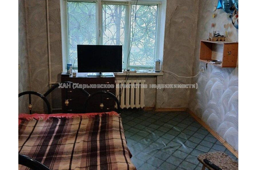 Продам квартиру, Харьковских Дивизий ул. , 2 кім., 49 м², косметический ремонт 