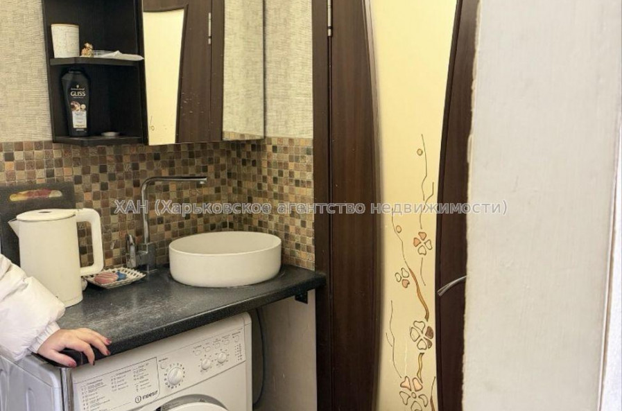 Продам квартиру, Стадионный проезд , 1 кім., 14.60 м², капитальный ремонт 