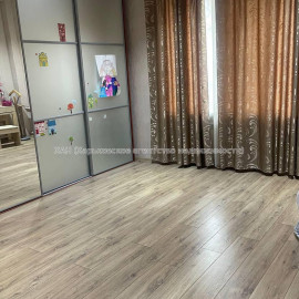 Сдам квартиру, Чичибабина Бориса ул. , 3  ком., 57 м², капитальный ремонт