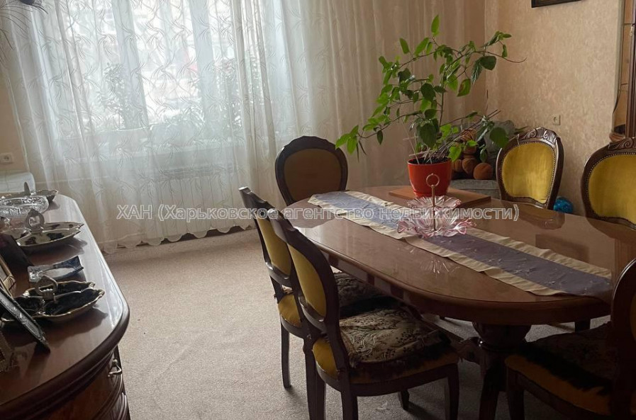 Здам квартиру, Чичибабина Бориса ул. , 3 кім., 57 м², капитальный ремонт 