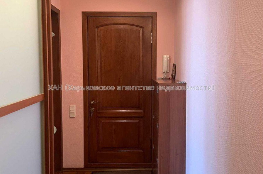 Продам квартиру, Солнечная ул. , 3 кім., 62.30 м², косметический ремонт 