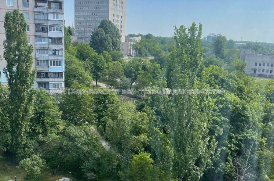 Продам квартиру, Солнечная ул. , 3 кім., 62.30 м², косметический ремонт 