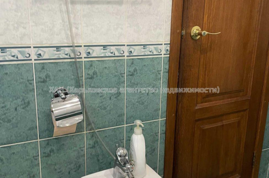 Продам квартиру, Солнечная ул. , 3 кім., 62.30 м², косметический ремонт 