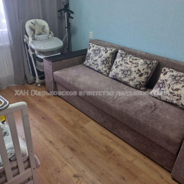 Продам квартиру, Амосова ул. , 4 кім., 70 м², капитальный ремонт 