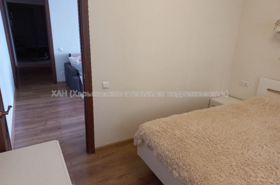 Продам квартиру, Амосова ул. , 4  ком., 70 м², капитальный ремонт 