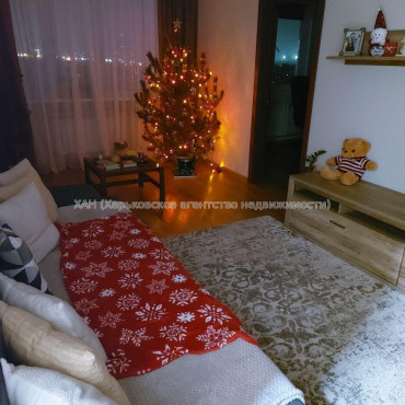Продам квартиру, Амосова ул. , 4 кім., 70 м², капитальный ремонт 