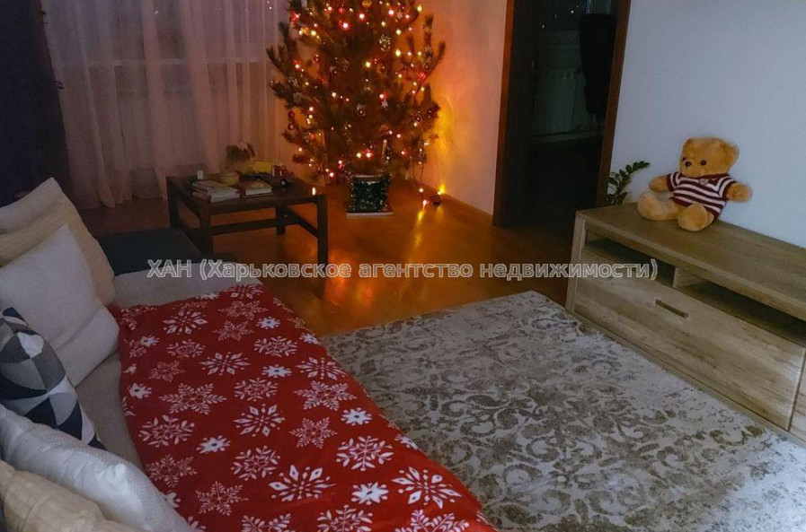 Продам квартиру, Амосова ул. , 4  ком., 70 м², капитальный ремонт 