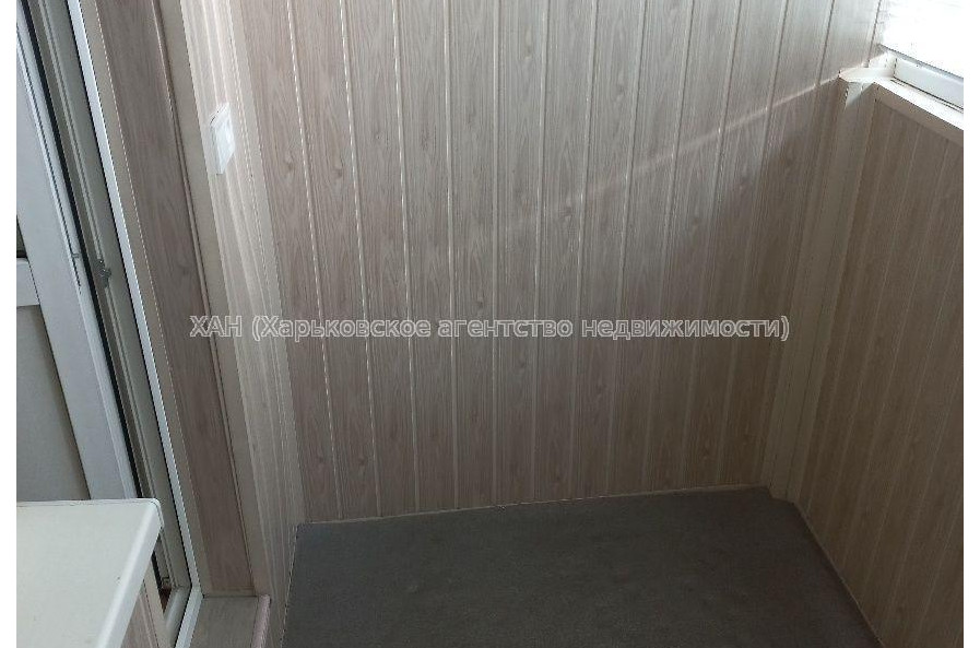 Продам квартиру, Амосова ул. , 4  ком., 70 м², капитальный ремонт 