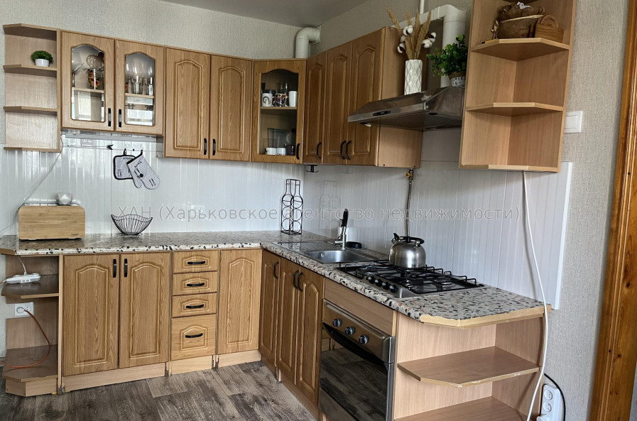 Продам квартиру, Юбилейный просп. , 61А , 3  ком., 67 м², капитальный ремонт 