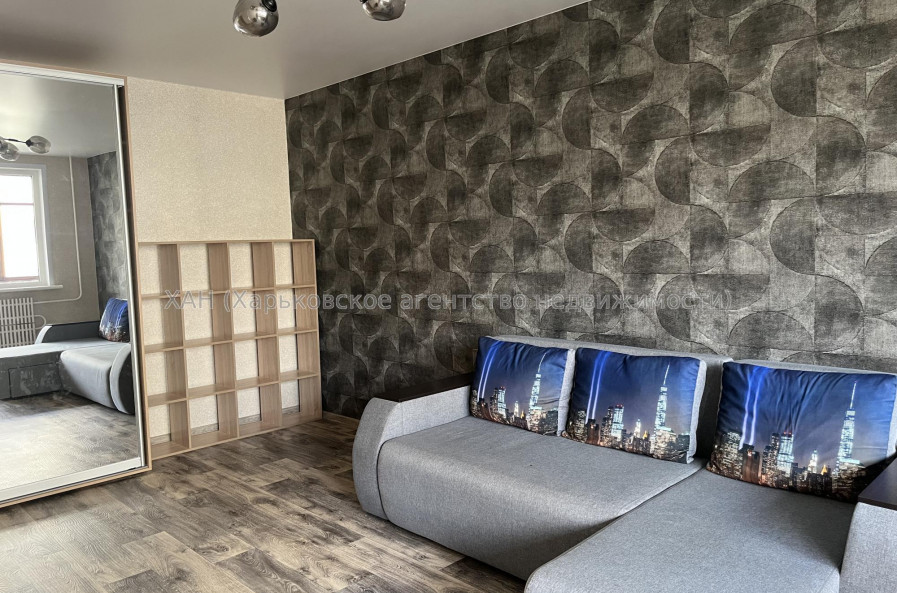 Продам квартиру, Юбилейный просп. , 61А , 3  ком., 67 м², капитальный ремонт 
