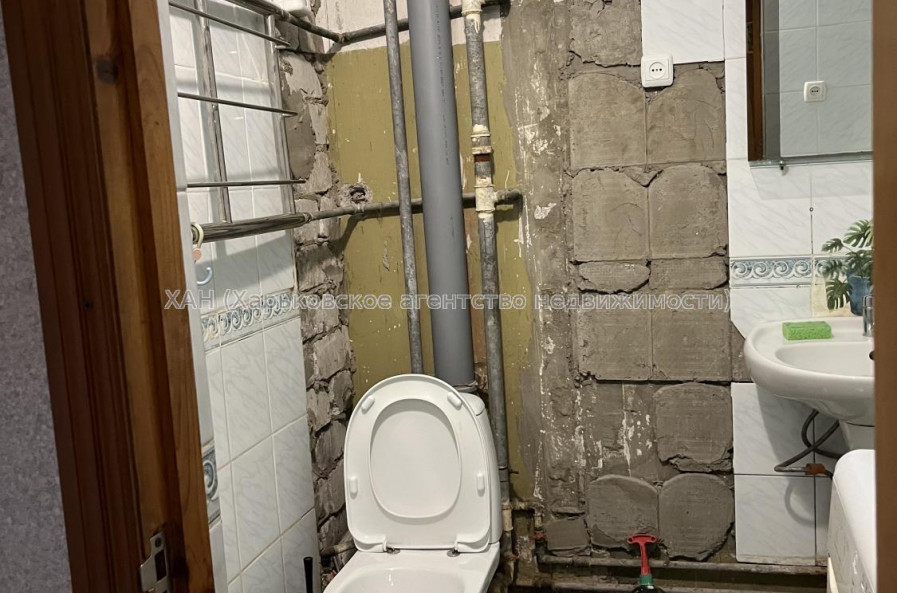 Продам квартиру, Юбилейный просп. , 61А , 3  ком., 67 м², капитальный ремонт 