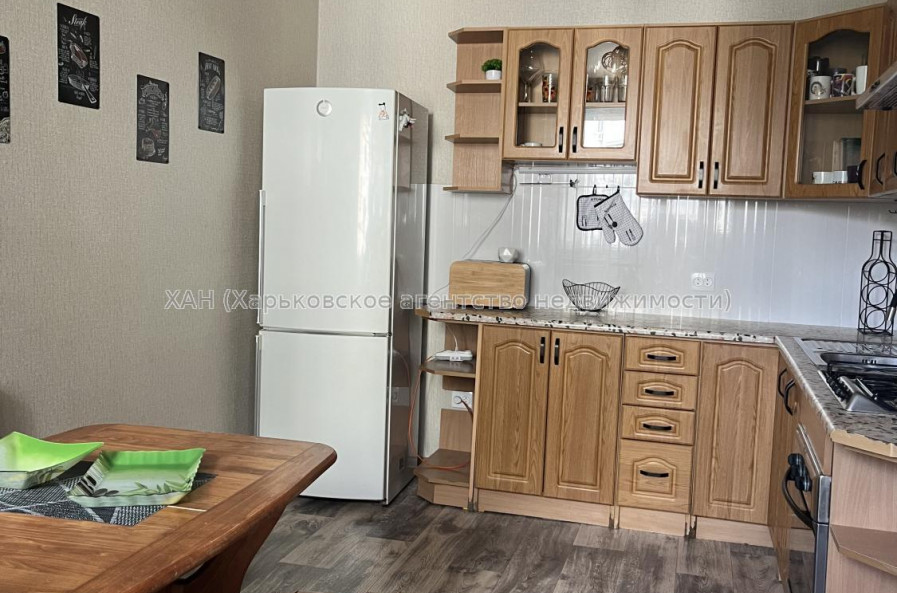 Продам квартиру, Юбилейный просп. , 61А , 3  ком., 67 м², капитальный ремонт 