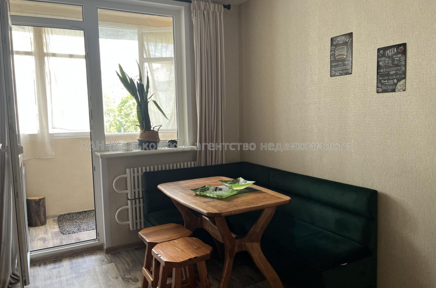 Продам квартиру, Юбилейный просп. , 61А , 3  ком., 67 м², капитальный ремонт 