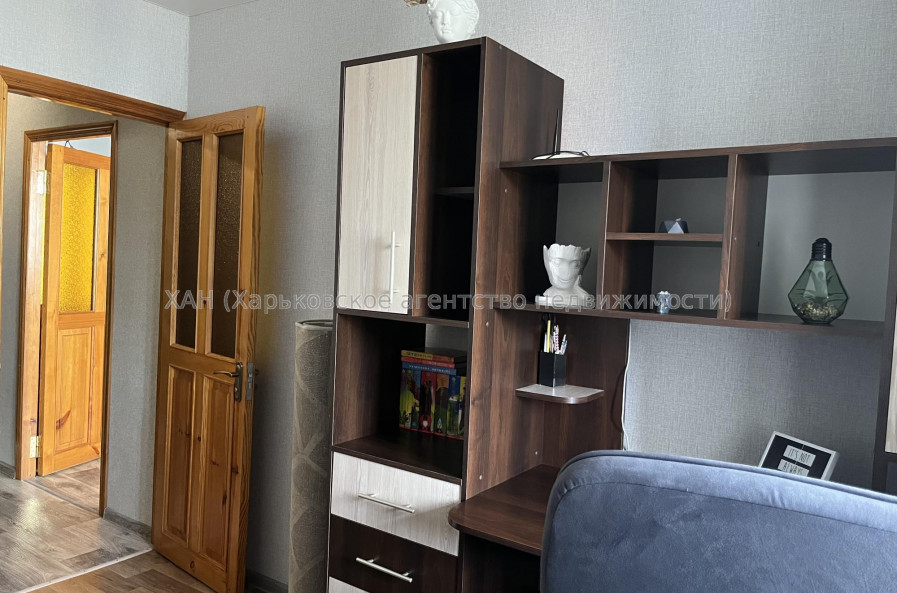 Продам квартиру, Юбилейный просп. , 61А , 3  ком., 67 м², капитальный ремонт 