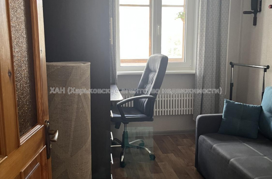 Продам квартиру, Юбилейный просп. , 61А , 3  ком., 67 м², капитальный ремонт 