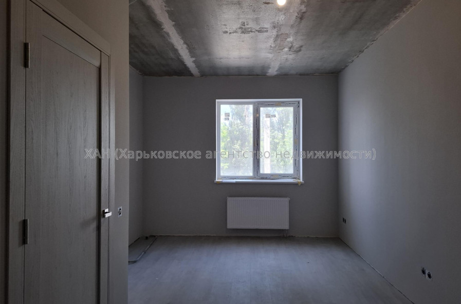 Продам квартиру, Домостроительная ул. , 11 , 1 кім., 36.70 м², частичный ремонт 