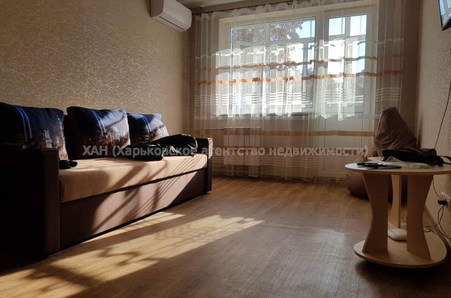 Сдам квартиру, Валентиновская ул. , 25В , 1  ком., 33 м², капитальный ремонт 