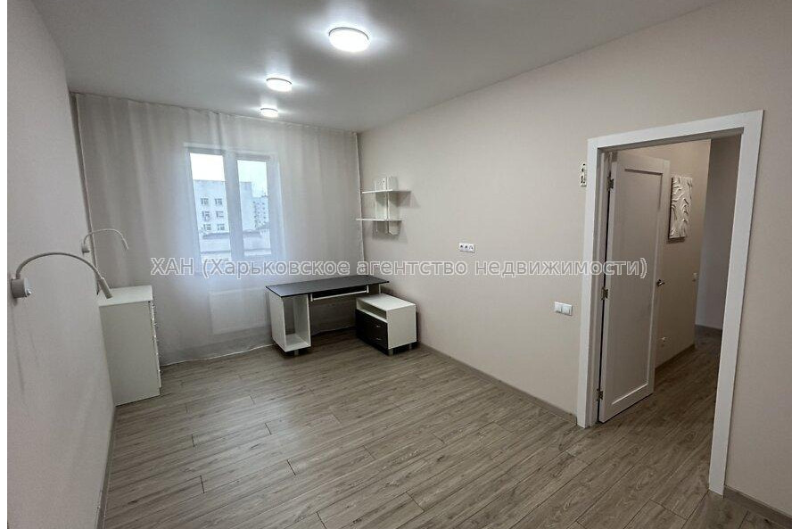 Продам квартиру, Драгоманова ул. , 2  ком., 48 м², евроремонт 