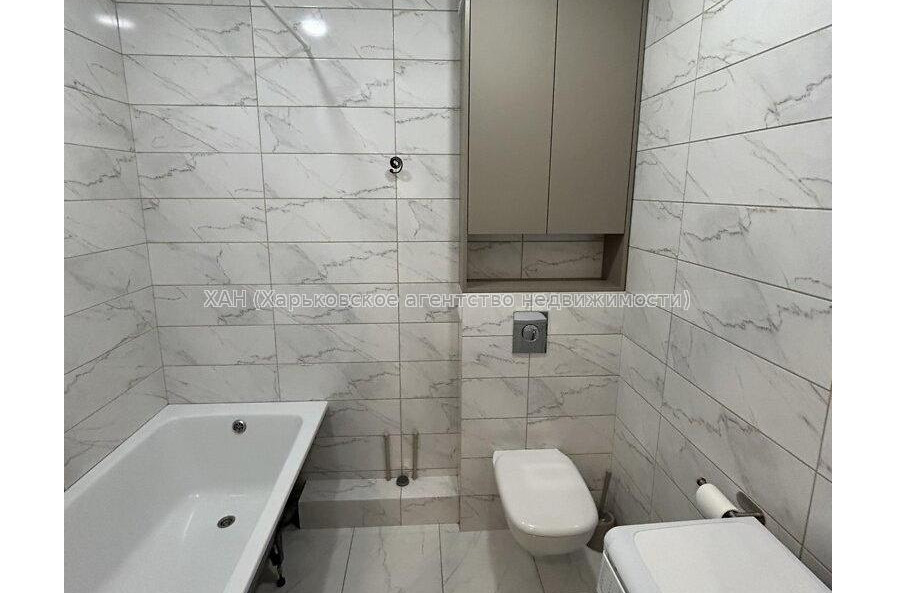 Продам квартиру, Драгоманова ул. , 2  ком., 48 м², евроремонт 
