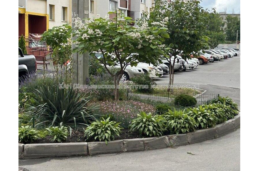 Продам квартиру, Драгоманова ул. , 2  ком., 48 м², евроремонт 