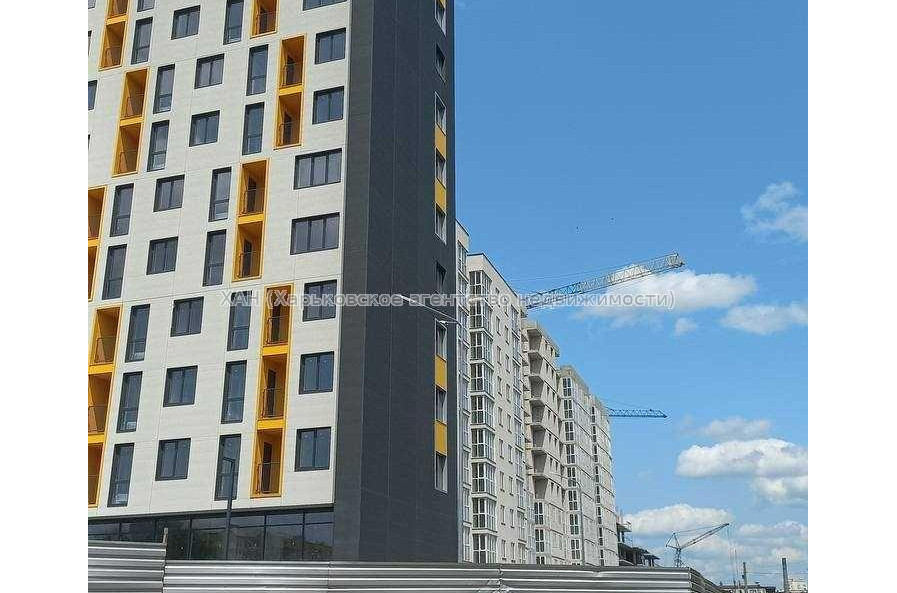 Продам квартиру, Братьев Гипиков ул. , 1 кім., 53 м², без внутренних работ 